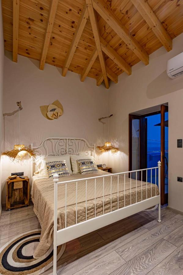 Althea Apartments 2 Chalki Town Екстериор снимка